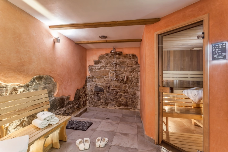 Wellness s cedrovou finskou saunou